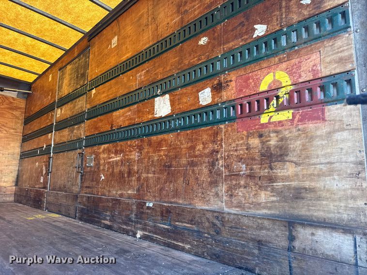 image for item EF2305 2006 International 4300 box truck