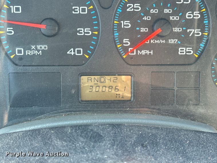 image for item EF2305 2006 International 4300 box truck