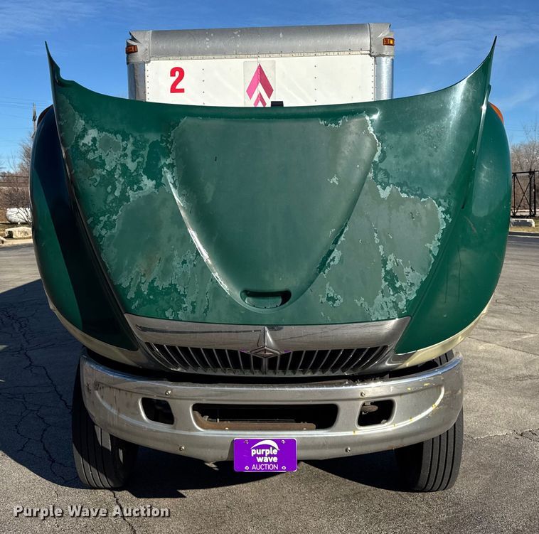 image for item EF2305 2006 International 4300 box truck