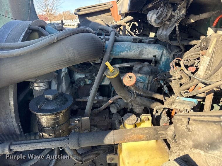 image for item EF2305 2006 International 4300 box truck