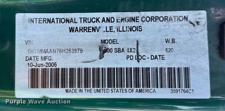 image for item EF2305 2006 International 4300 box truck
