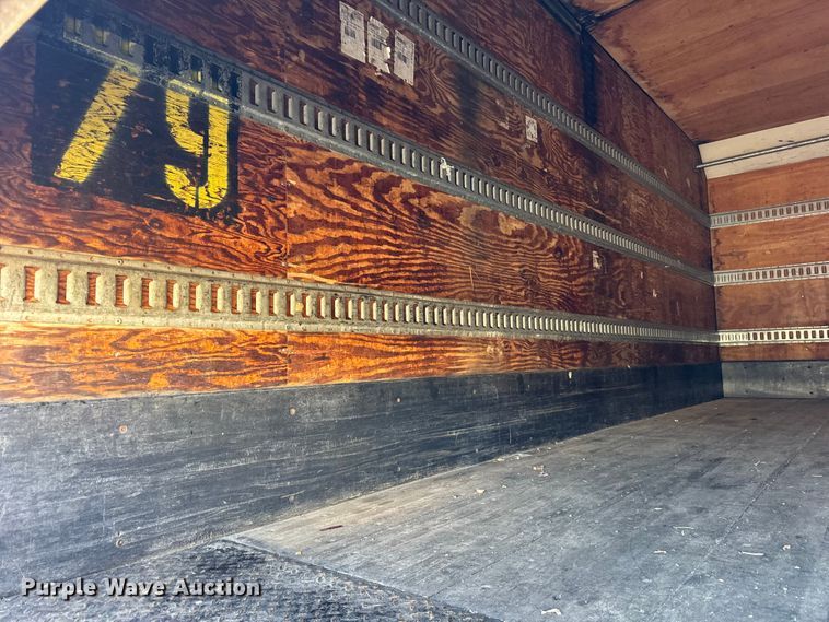 image for item EF2310 2005 International 4300 box truck