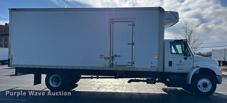 image for item EF2315 2010 International 4300 refrigerated truck