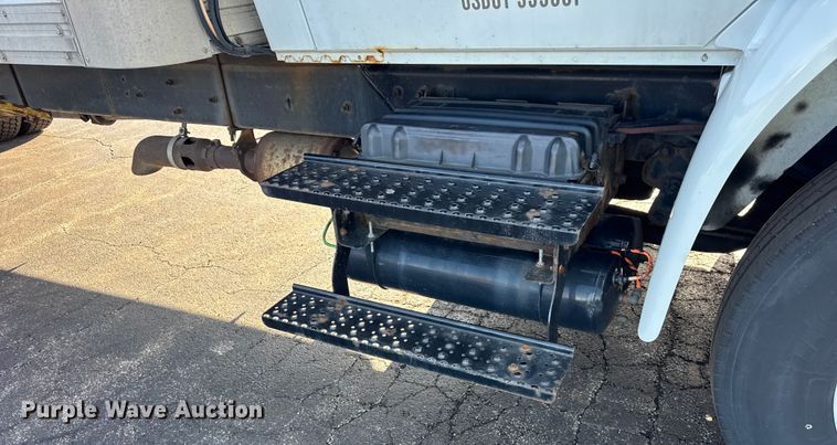 image for item EF2315 2010 International 4300 refrigerated truck