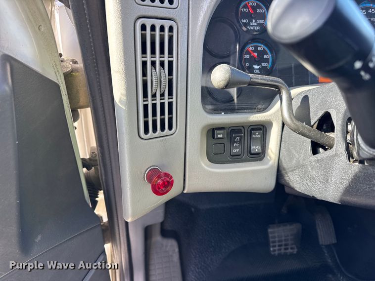 image for item EF2315 2010 International 4300 refrigerated truck