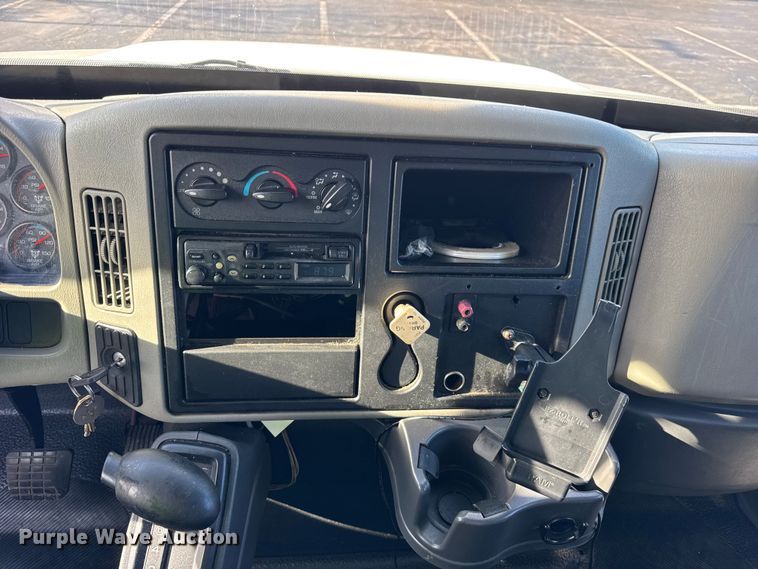 image for item EF2315 2010 International 4300 refrigerated truck