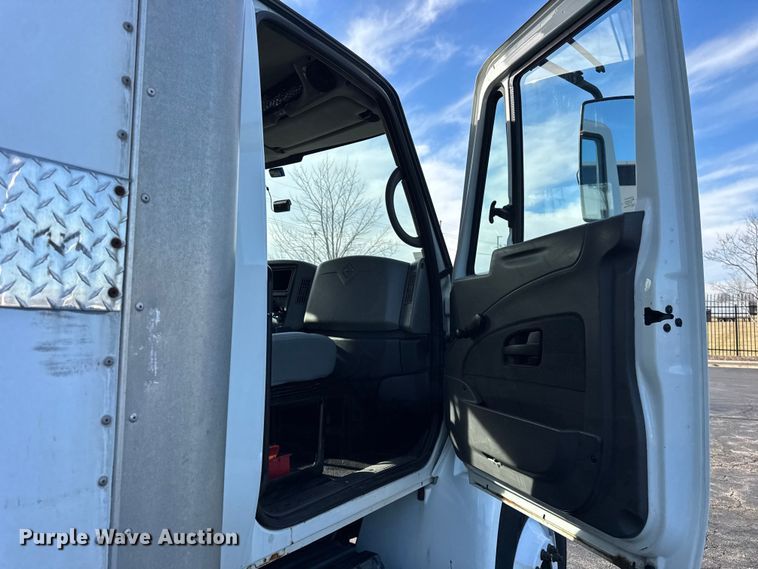 image for item EF2315 2010 International 4300 refrigerated truck