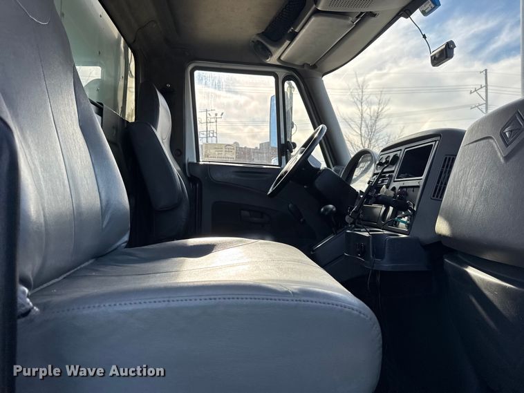 image for item EF2315 2010 International 4300 refrigerated truck