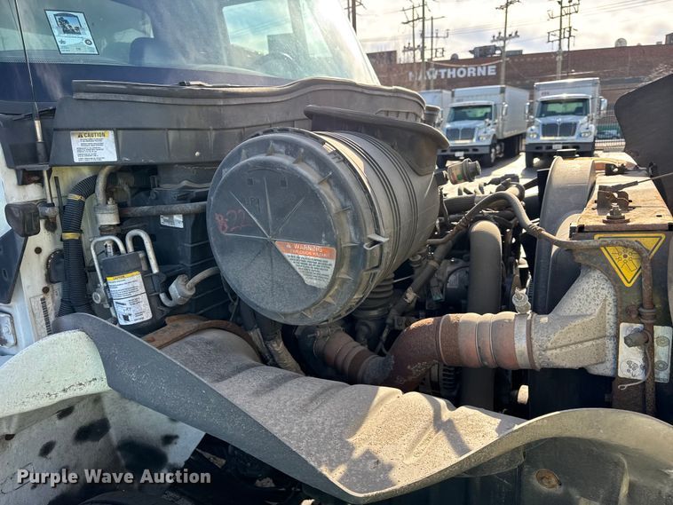 image for item EF2315 2010 International 4300 refrigerated truck