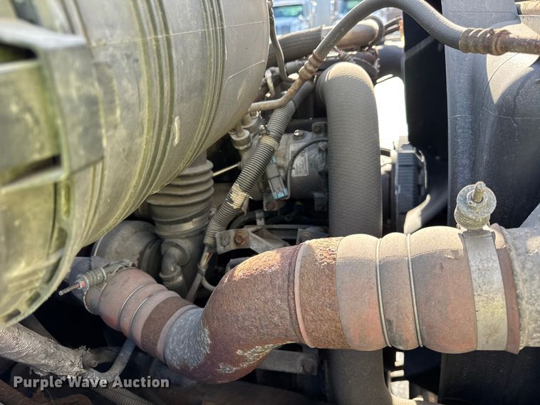 image for item EF2315 2010 International 4300 refrigerated truck