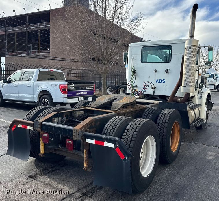 image for item EF2317 1998 International 9100 semi truck
