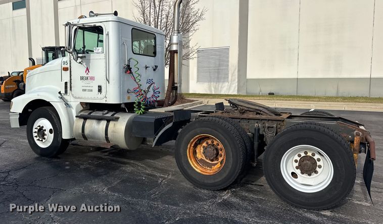 image for item EF2317 1998 International 9100 semi truck