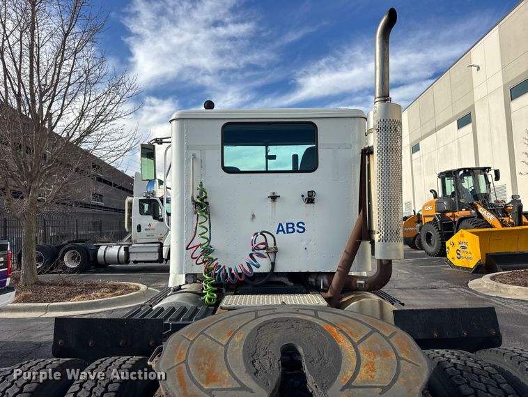 image for item EF2317 1998 International 9100 semi truck