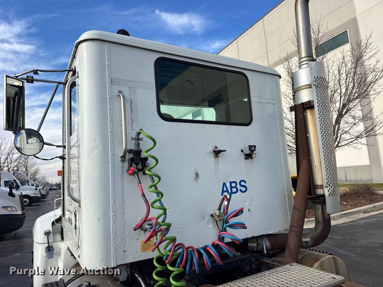 image for item EF2317 1998 International 9100 semi truck