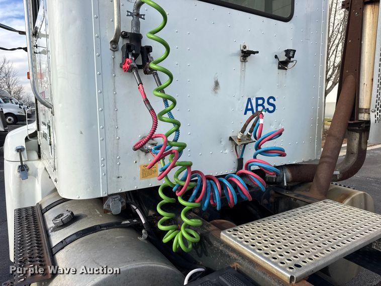 image for item EF2317 1998 International 9100 semi truck