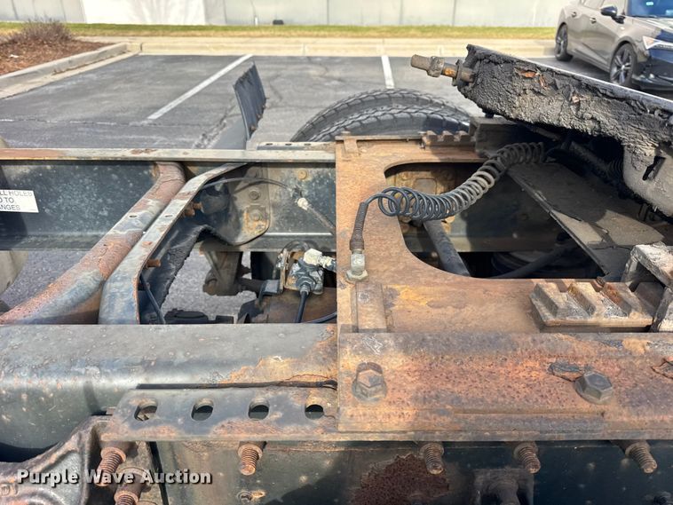 image for item EF2317 1998 International 9100 semi truck