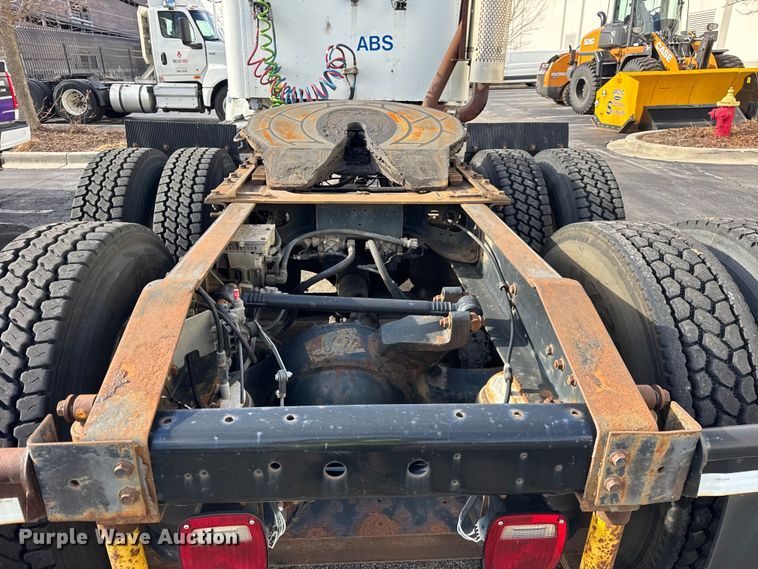 image for item EF2317 1998 International 9100 semi truck