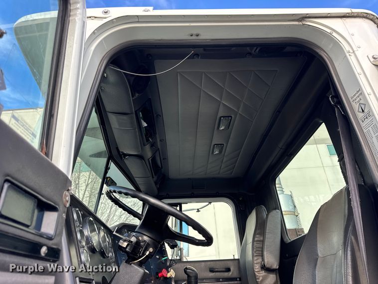 image for item EF2317 1998 International 9100 semi truck