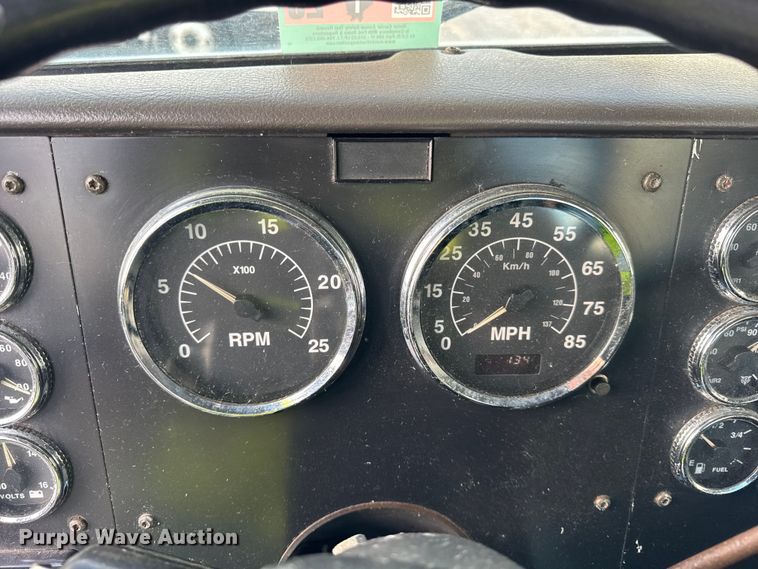 image for item EF2317 1998 International 9100 semi truck