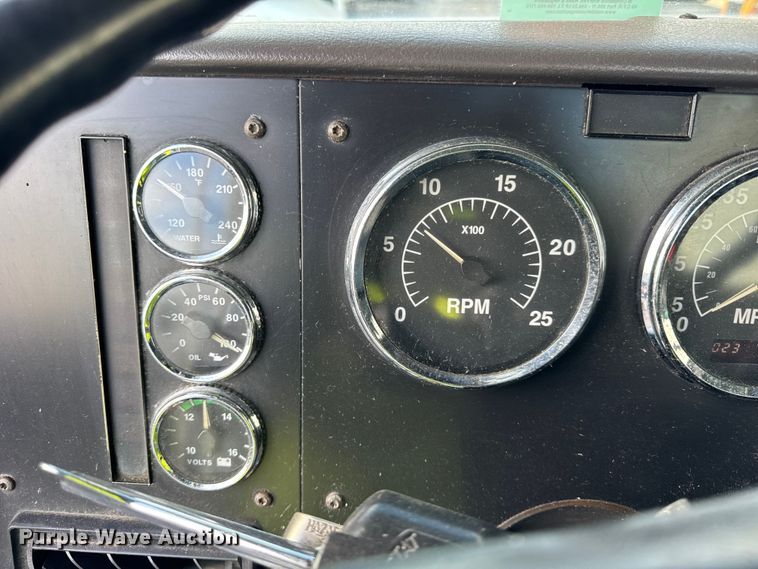 image for item EF2317 1998 International 9100 semi truck