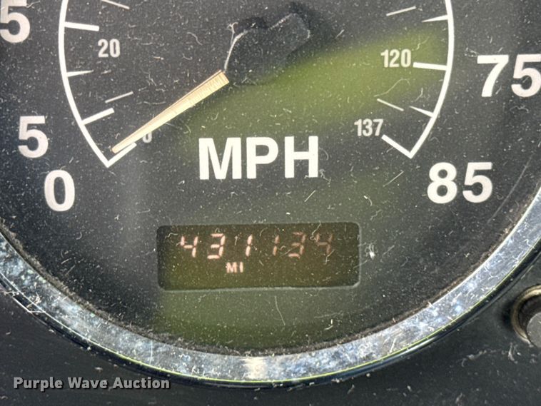 image for item EF2317 1998 International 9100 semi truck