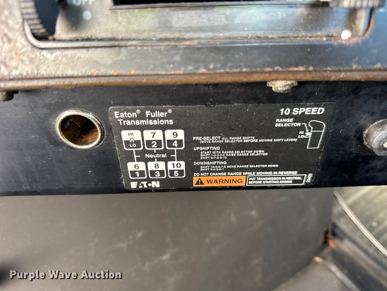 image for item EF2317 1998 International 9100 semi truck