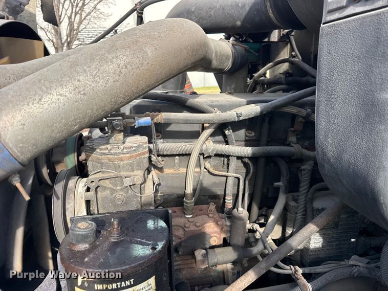 image for item EF2317 1998 International 9100 semi truck