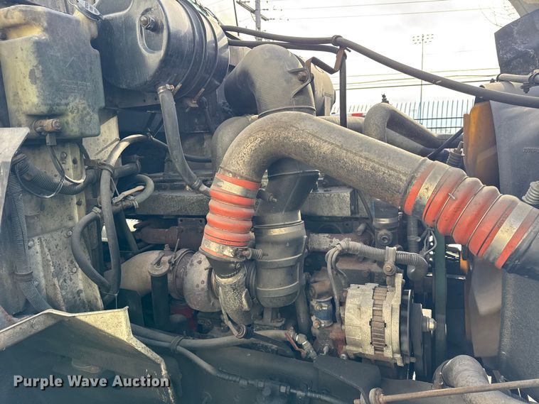 image for item EF2317 1998 International 9100 semi truck