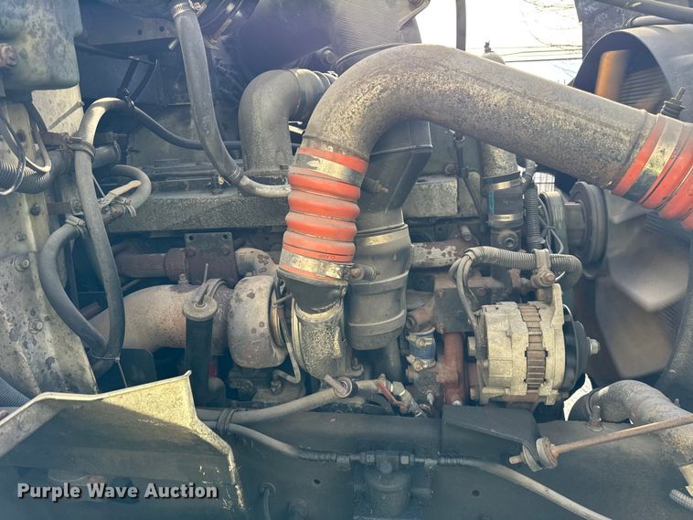 image for item EF2317 1998 International 9100 semi truck