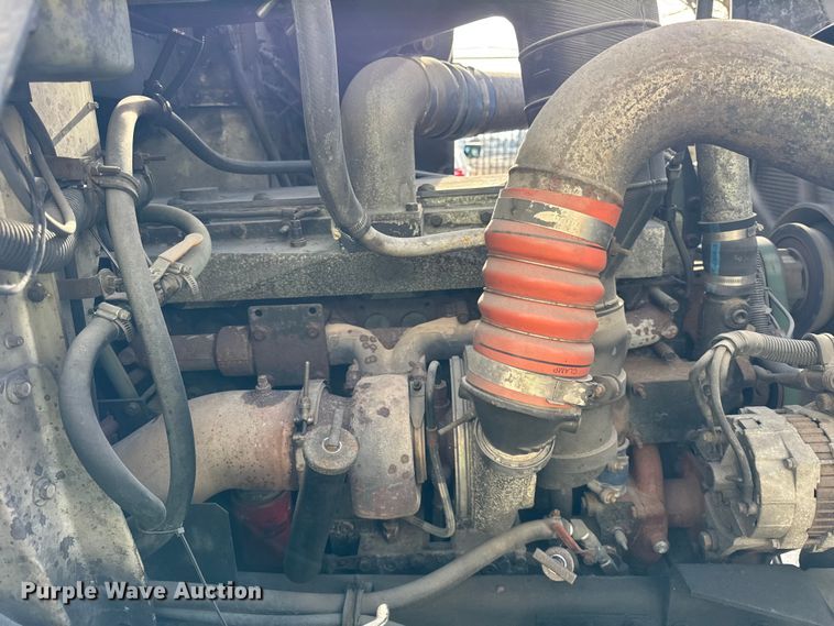 image for item EF2317 1998 International 9100 semi truck