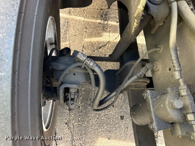 image for item EF2317 1998 International 9100 semi truck