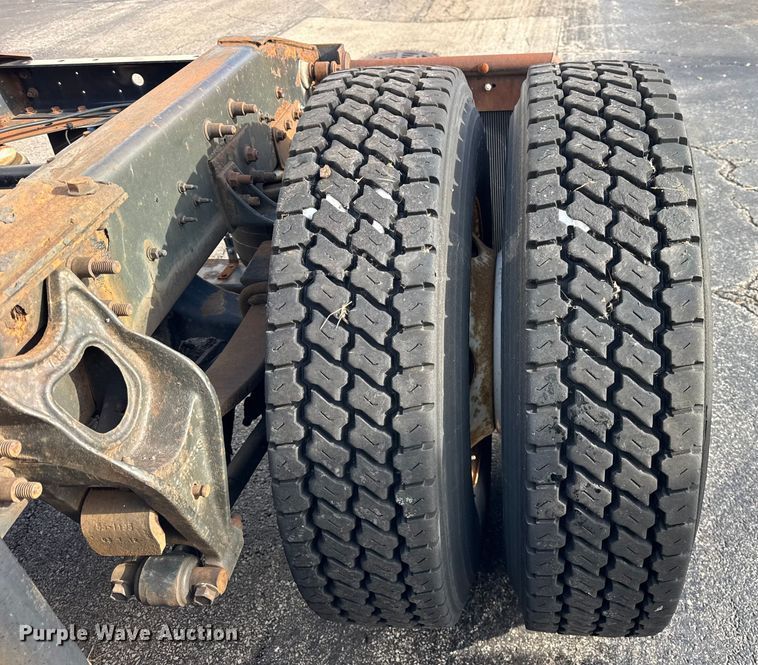 image for item EF2317 1998 International 9100 semi truck