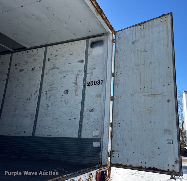 image for item EF2359 2008 Wabash dry van trailer
