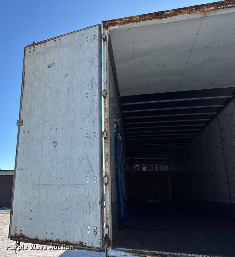image for item EF2359 2008 Wabash dry van trailer