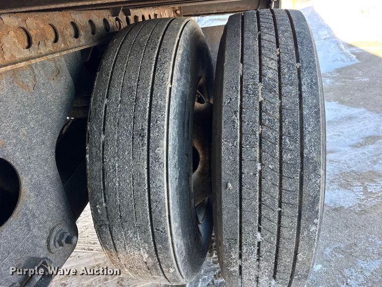 image for item EF2359 2008 Wabash dry van trailer