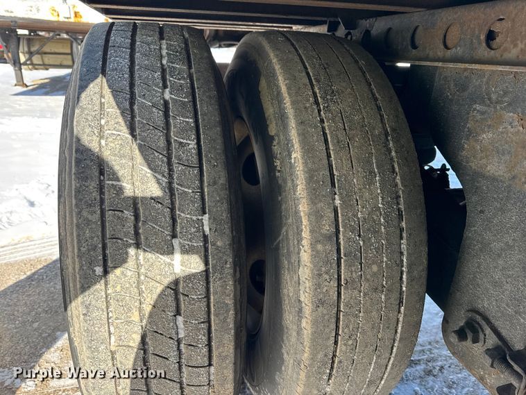 image for item EF2359 2008 Wabash dry van trailer