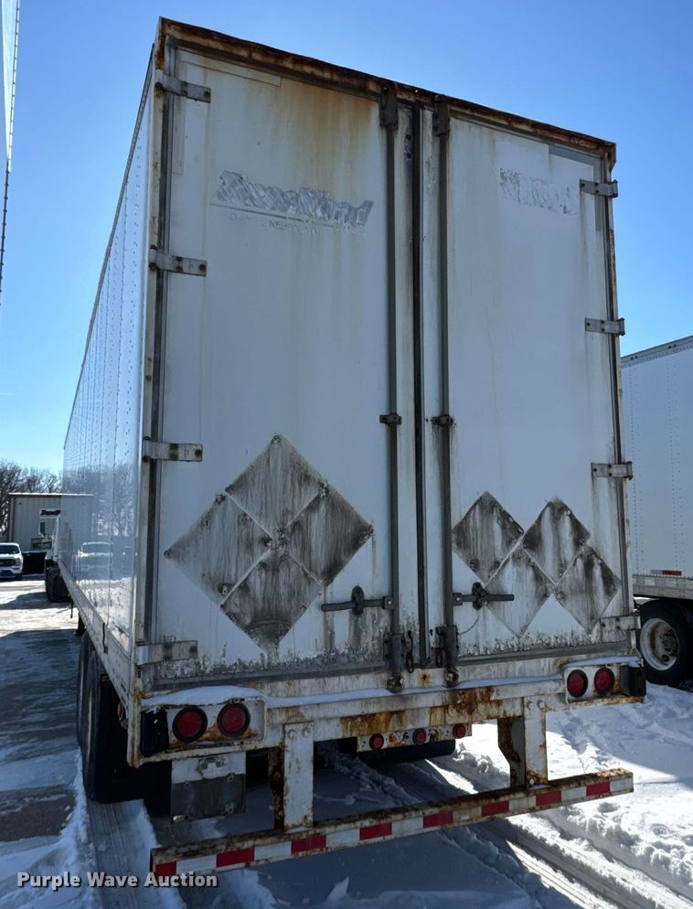 image for item EF2360 2005 Stoughton dry van trailer