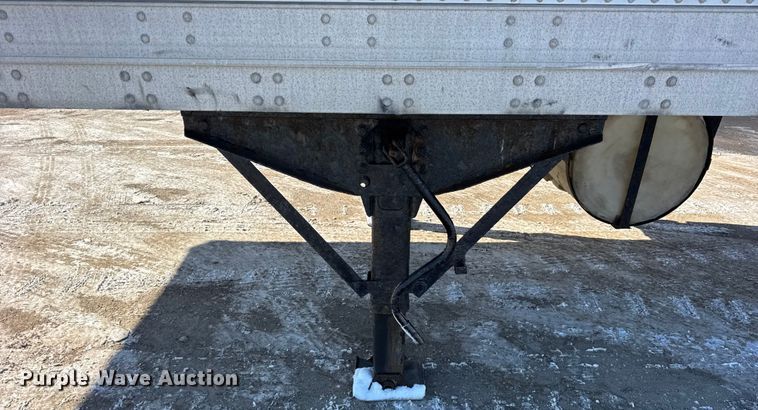 image for item EF2360 2005 Stoughton dry van trailer