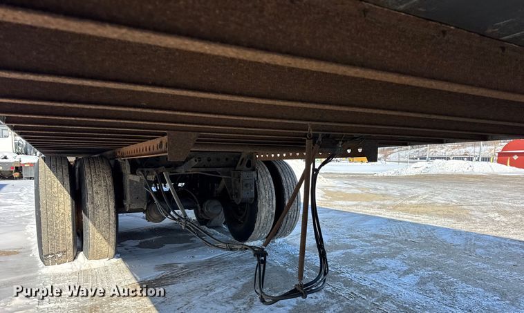 image for item EF2360 2005 Stoughton dry van trailer