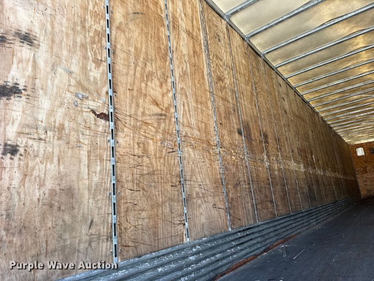 image for item EF2360 2005 Stoughton dry van trailer