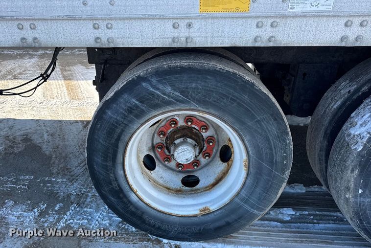 image for item EF2360 2005 Stoughton dry van trailer