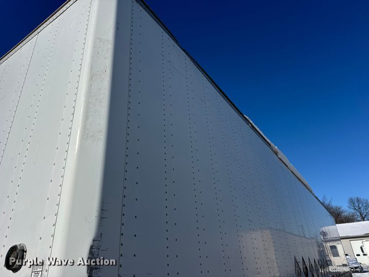 image for item EF2361 2005 Stoughton dry van trailer