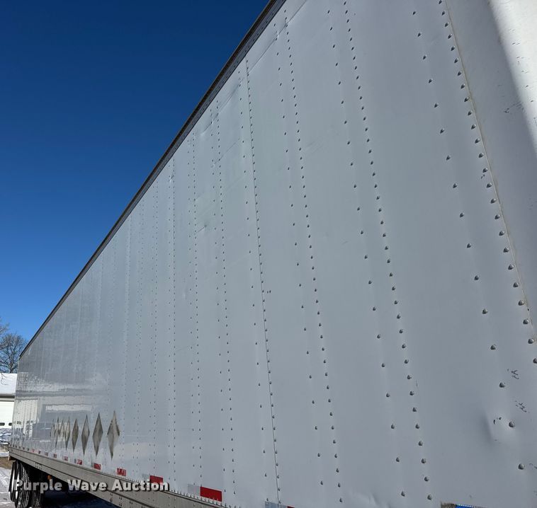 image for item EF2361 2005 Stoughton dry van trailer