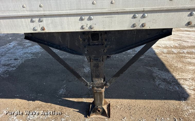 image for item EF2361 2005 Stoughton dry van trailer