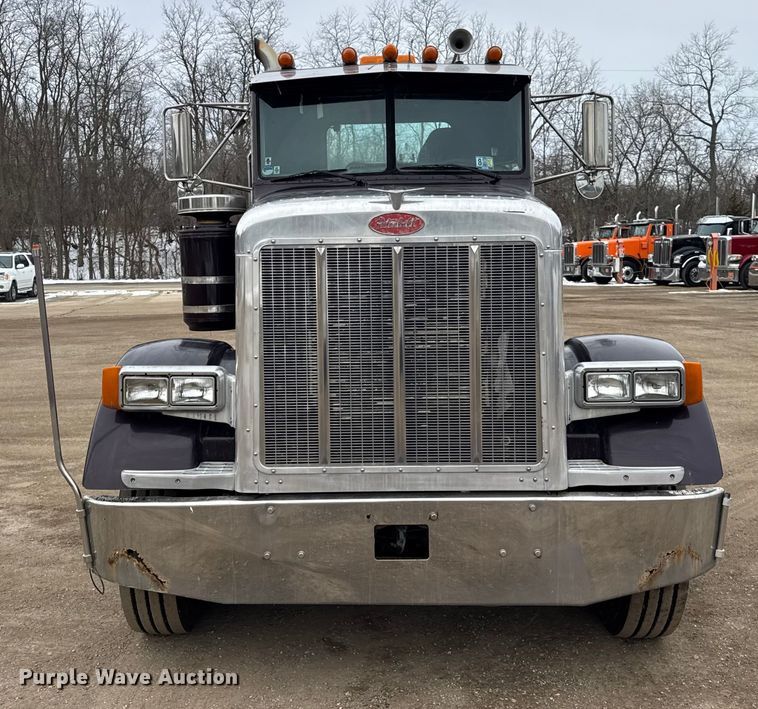 image for item EF2394 1994 Peterbilt 378 semi truck