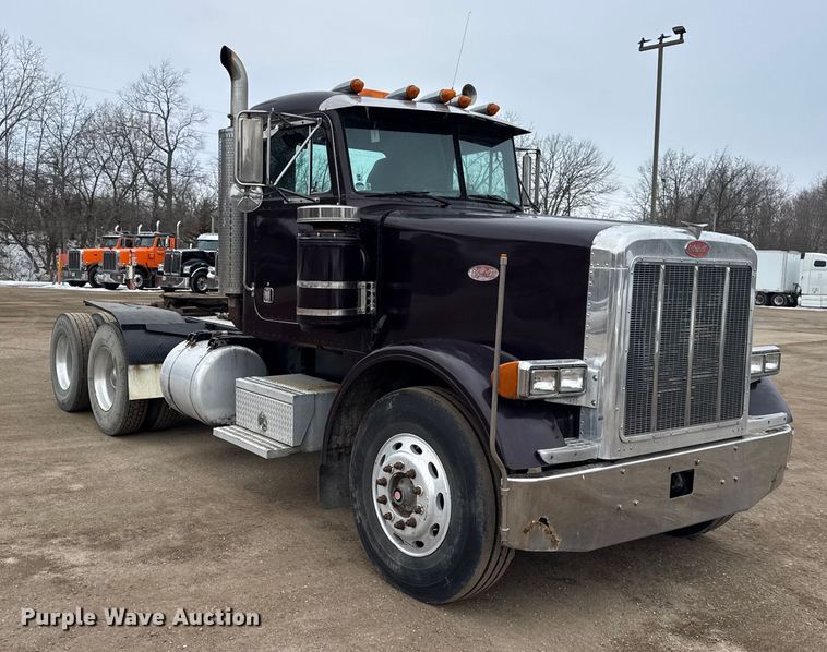 image for item EF2394 1994 Peterbilt 378 semi truck