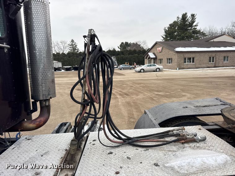 image for item EF2394 1994 Peterbilt 378 semi truck