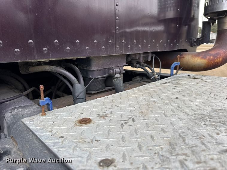 image for item EF2394 1994 Peterbilt 378 semi truck