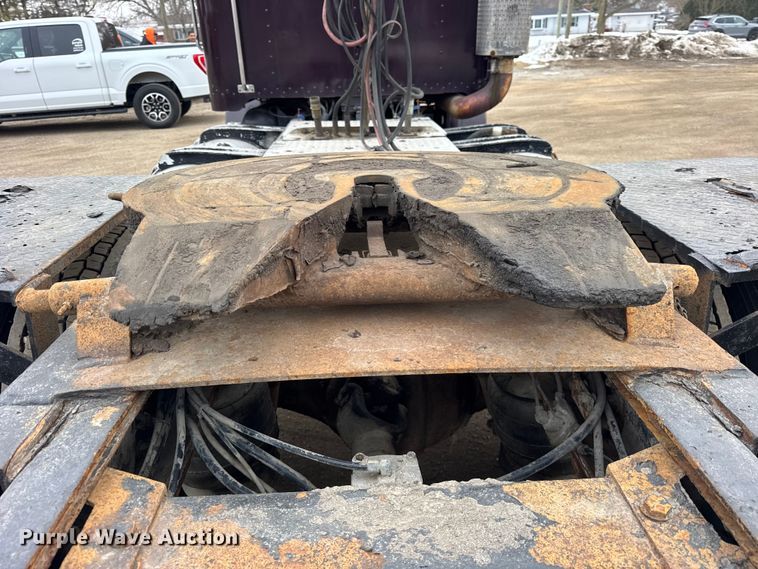 image for item EF2394 1994 Peterbilt 378 semi truck