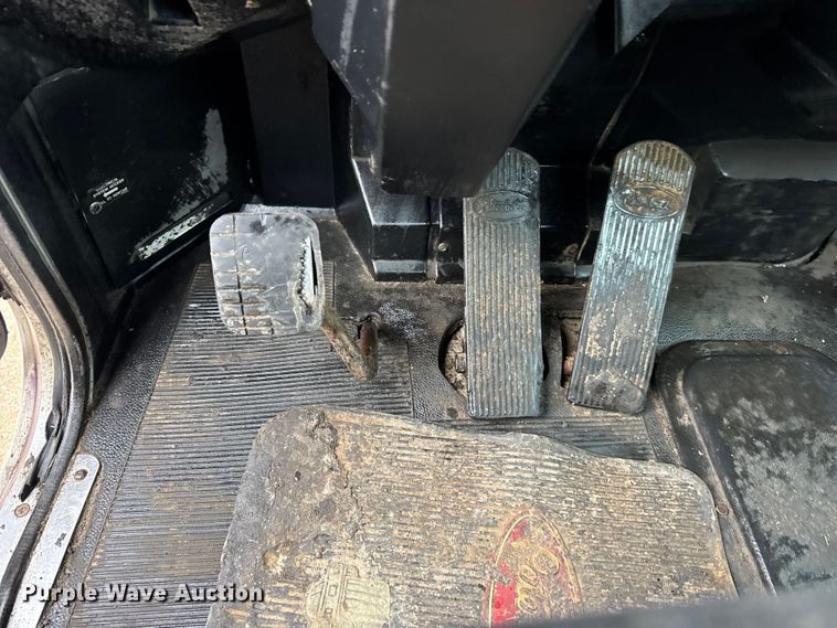 image for item EF2394 1994 Peterbilt 378 semi truck